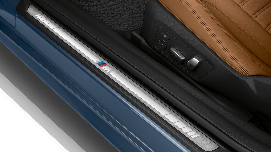 4-ші сериялы BMW Coupe моделінің әдемі M табалдырықтары