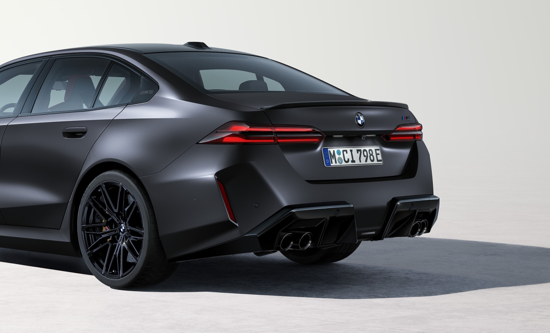 Сенімді сыртқы көрініс.